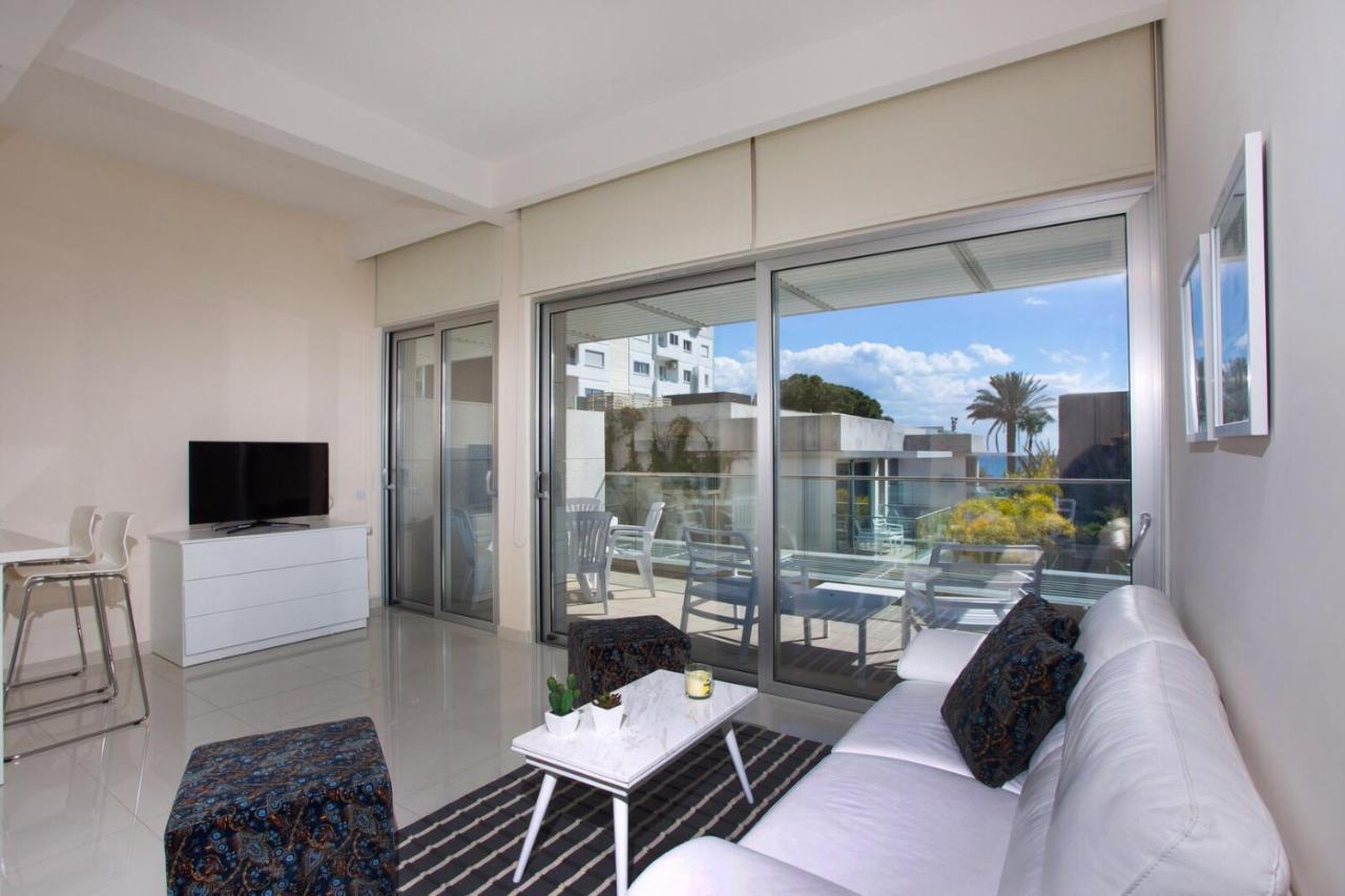 Opera Exclusive Apts By Trulycyprus Lemesos Exteriér fotografie